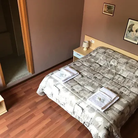 Hotel Cheap And Chic Casone (Sondrio)